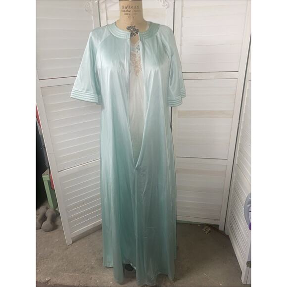 Vintage 2 Piece Vanity Fair Nightgown Peignoir Robe Set Nylon Mint Green Small - Picture 1 of 13